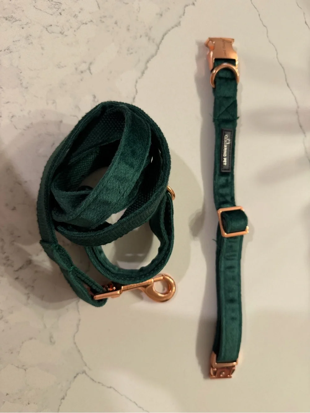 NWOT Aring Pet Emerald Green Velvet Dog Collar & Leash Set